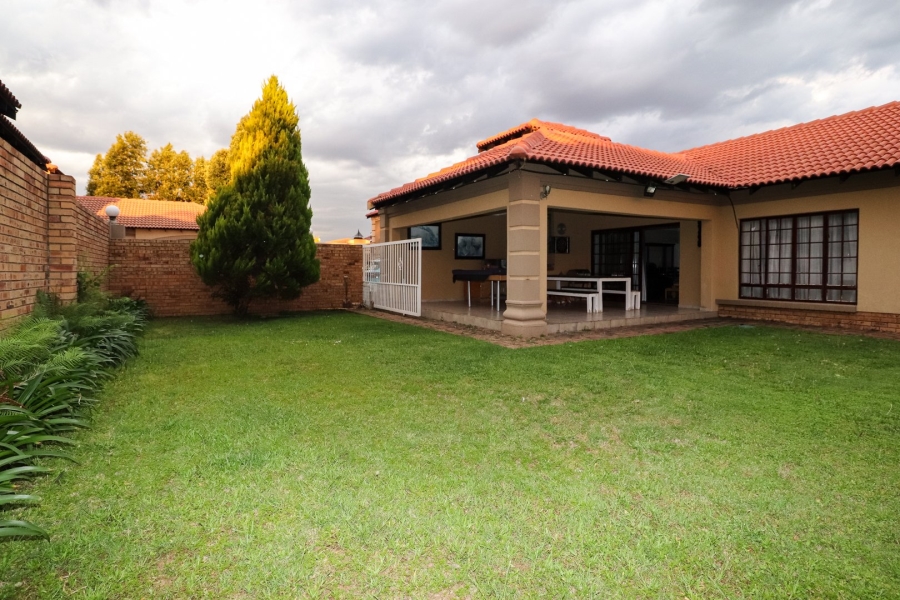 3 Bedroom Property for Sale in Flamwood North West